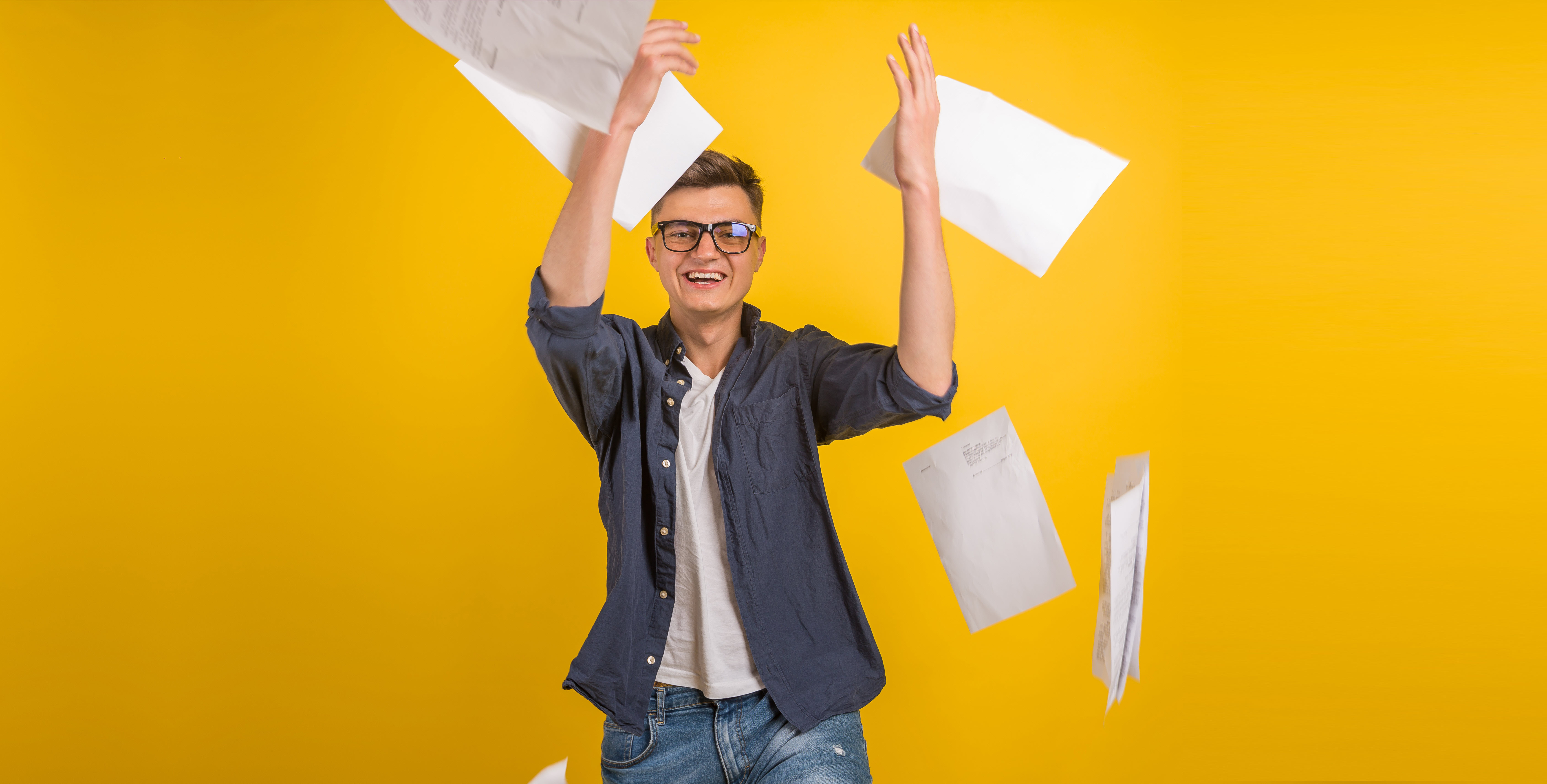 Happy_invoicing_man.jpg